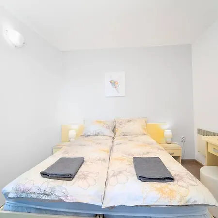 Snow Legend With Terrace Apartment